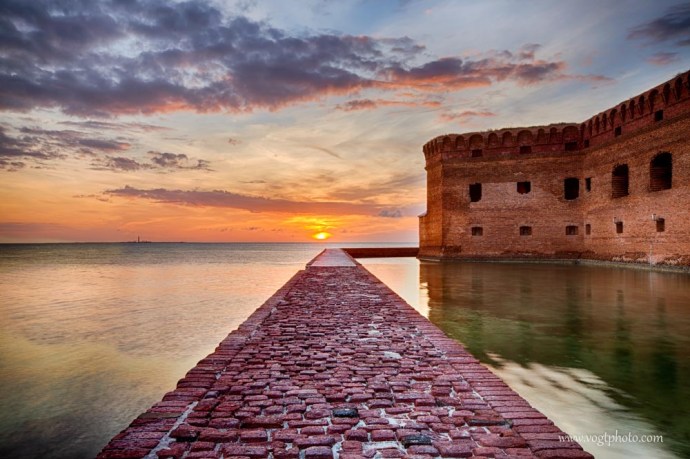 20130531-The Moat Wall-01-w