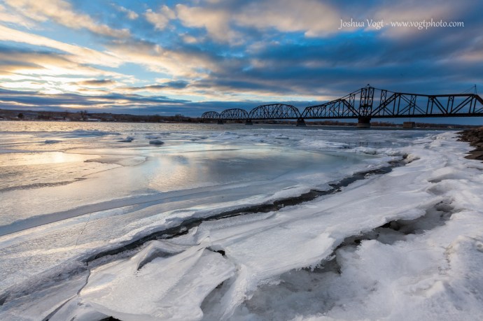 20140201-Missouri River Shoreline II - w